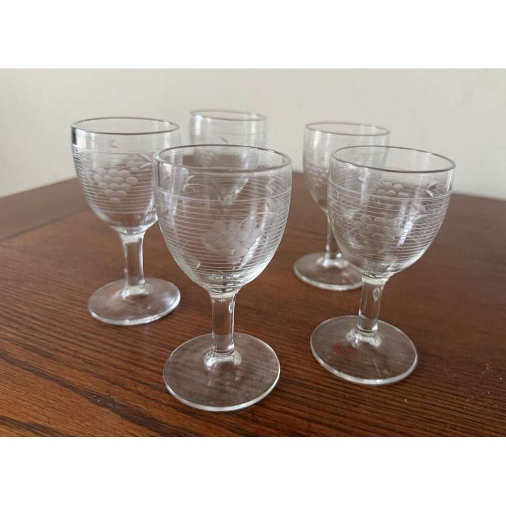 5 - Vintage Pressed Glass Etched Grape On Grid Wine Sherry Cordial. 4 5/8” Tall
